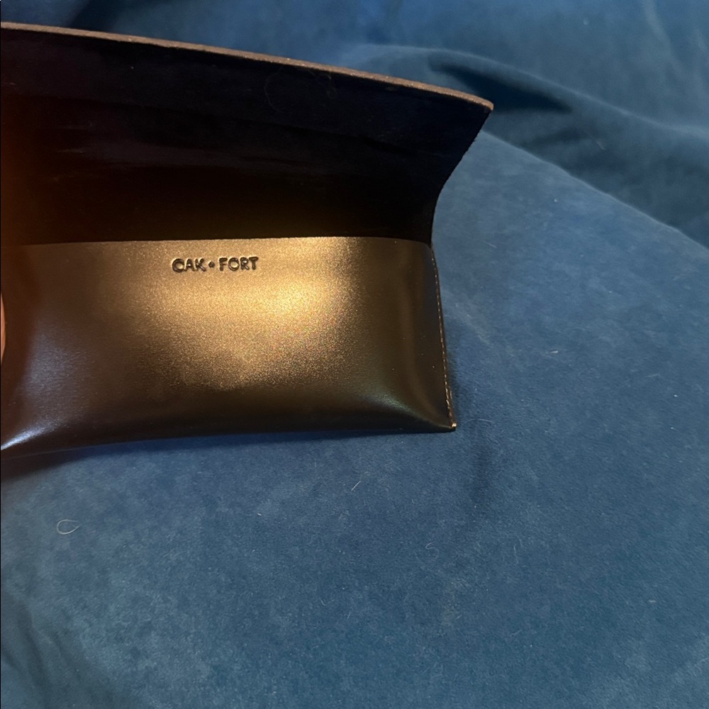 Oak+Fort Sleek Black Leather glasses case